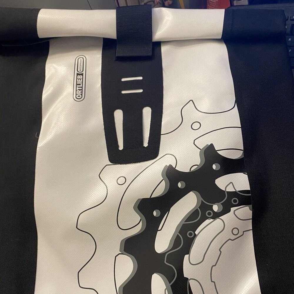 Ortlieb Velocity Waterproof Bicycle Backpack 20L CHAIN Design White & Black NWT